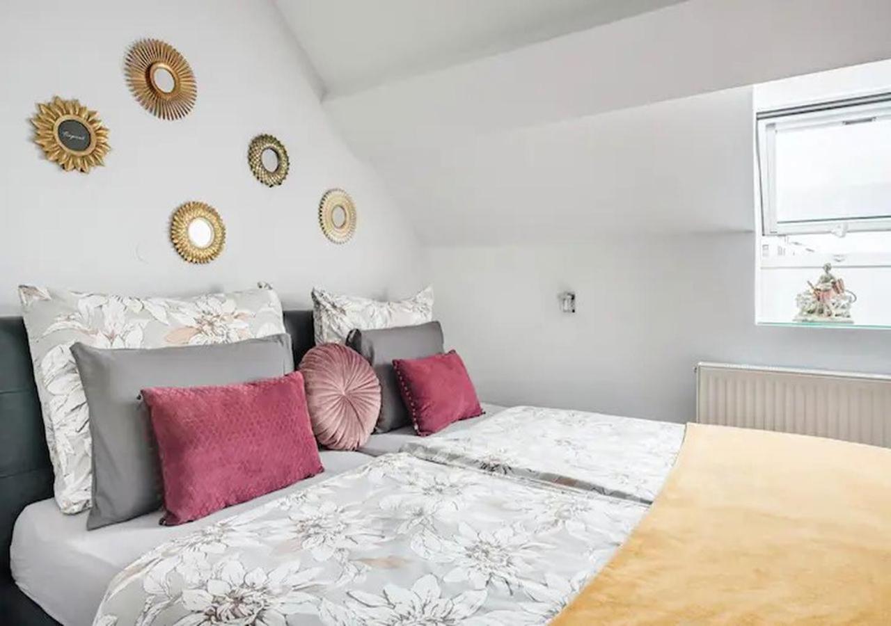 Appartamento Blissful Loft Tivoli Lubiana Esterno foto